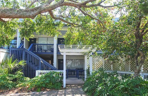 Saint Helena Island Resort | Romantic Centrally Located Suite Steps from Beach Club, Sandbar, & Tennis