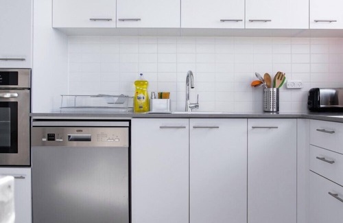 Bat Yam Apartment | Romantic Chic Apartment with Amazing Sea Views , Romantic Sea View Chic suite