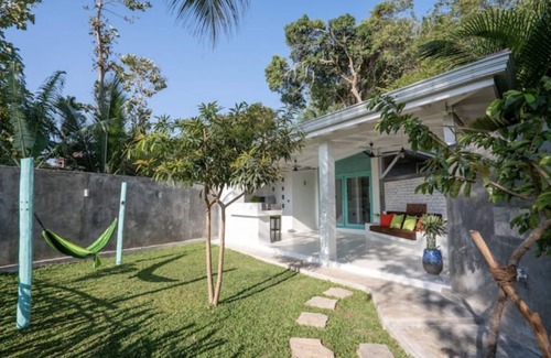 Mirissa House | Romantic & Chic - Your Dream Bungalow Mirissa - 6 mins to beach