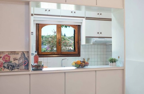 Kato Stalos House | Romantic Corner - Penelope Sea View Maisonette