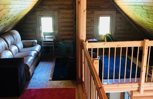 Zuzemberk Cabin | Romantic Cottage House