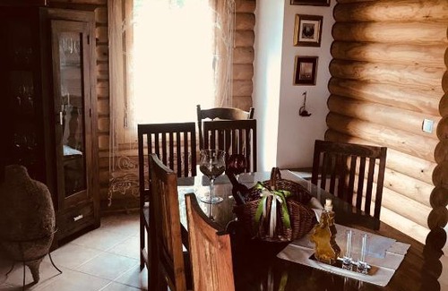 Zuzemberk Cabin | Romantic Cottage House