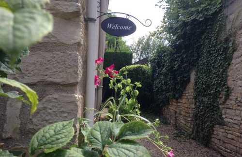 Stigny Cottage | Romantic cottage in Burgundy close to Chablis