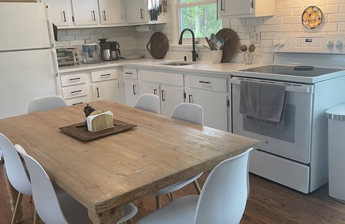 Town of Copake Cottage | Romantic Cottage in the Hudson Valley, near the town of Hudson