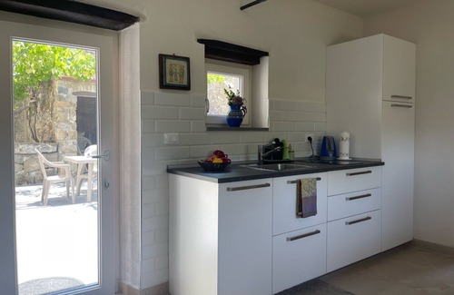 Varese Ligure Cottage | Romantic cottage with private spa