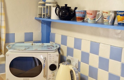 Perranporth Cottage | Romantic Cottage, Perranporth, Sleeps 2, Dog friendly, Walking distance to Beach