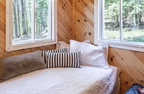 Harrington Ski Chalet | Romantic cottage w/fire pit in the woods close to great hiking trails