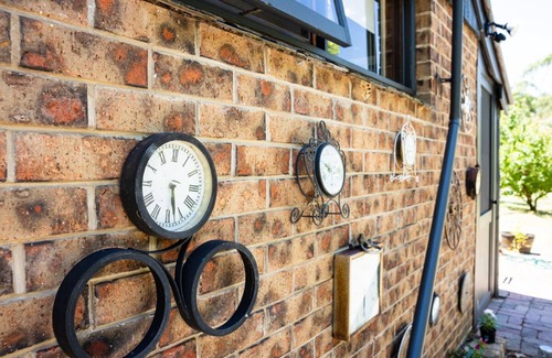 Maldon Cottage | Romantic couples mini cottage in large secluded garden — 5 min to town