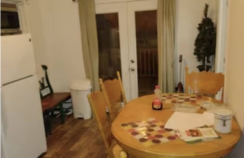 New Brighton Apartment | Romantic Couples Room