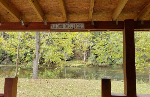 Pine Creek Cabin | Romantic Creekside Cabin w/Hot Tub!