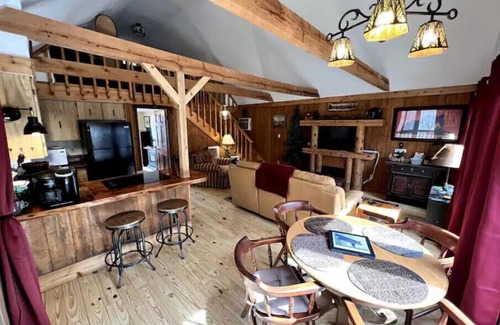 Whittier Cabin | Romantic Creekside Cabin w/hot tub Near Smoky Mountains National Park
