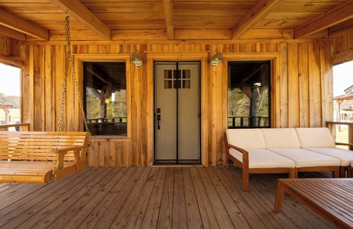Smithville Cabin | Romantic Creekside Tiny Cabin Escape 15min to waterfalls 10min to CenterHillLake