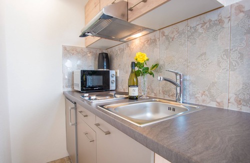 Radovljica Apartment | Romantic Deluxe Studio for 2 in the city of the sun