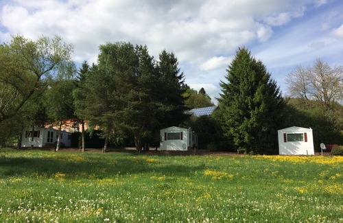 Basberg Ski Chalet | Romantic Eifel cottage "Am Rosenstrauch"