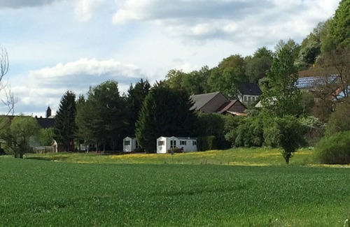 Basberg Ski Chalet | Romantic Eifel cottage "Am Rosenstrauch"