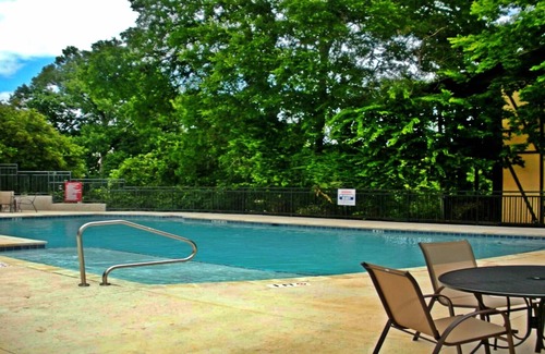 New Braunfels Condo | Romantic Elegance! Perfect Couple's Getaway Location!