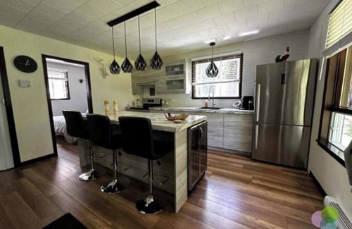 Saint-Magloire Ski Chalet | Romantic Escape with Spa - Eau Petit Chalet
