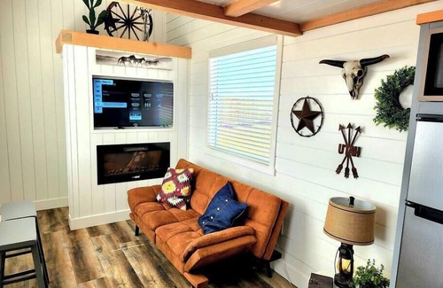 Apple Valley Apartment | Romantic escape for two