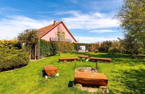 Altentreptow Apartment | Romantic Escape in Altentreptow