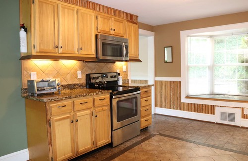 Asheville House | Romantic Escape-Private with Hot tub & Fireplace and Fenced Yard. Sleeps 2