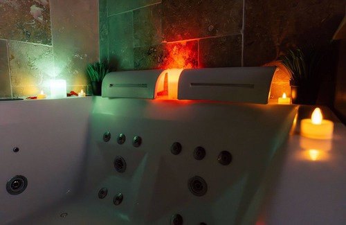 Saint-Etienne Apartment | Romantic escape & spa