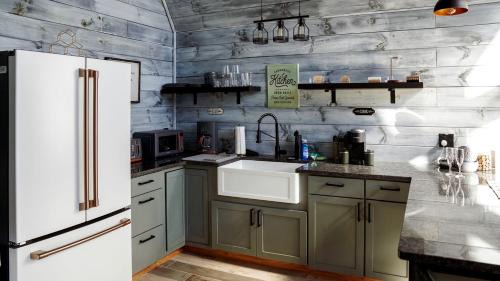 Dobson Ski Chalet | Romantic Escapes in this Stunning A-Frame in North Carolina with Access to a Private Hot Tub and Fire Pit