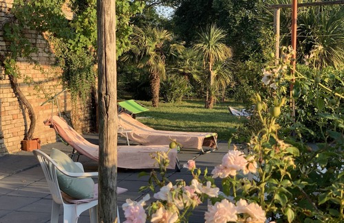 Montottone House | Romantic Farmhouse with pool and great garden, 30 minutes to the beach.
