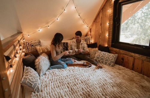 Mariposa House | Romantic Forest *Lovers Nest* by Casa Oso