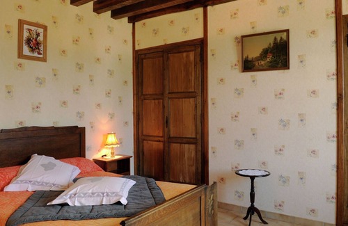 Bligny Cottage | Romantic gîte in quiet village for Champagne lovers
