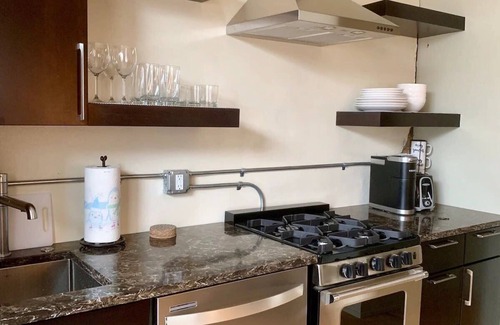 Benton Harbor Apartment | Romantic Gastro Loft Retreat for Two