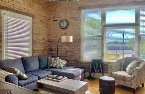 Benton Harbor Apartment | Romantic Gastro Loft Retreat for Two