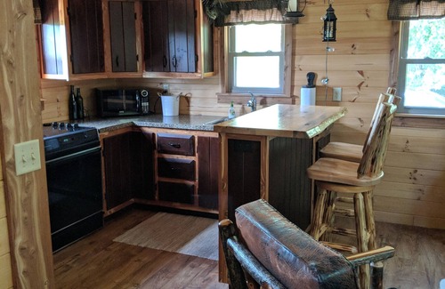 Sterling Cabin | Romantic Getaway Cabin in the Country