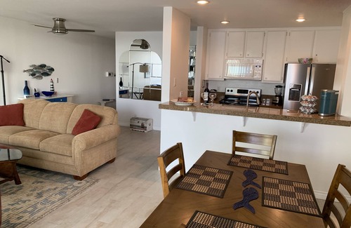 Townsite Condo | Romantic Getaway for 2 in Cottage in complex right on the beach