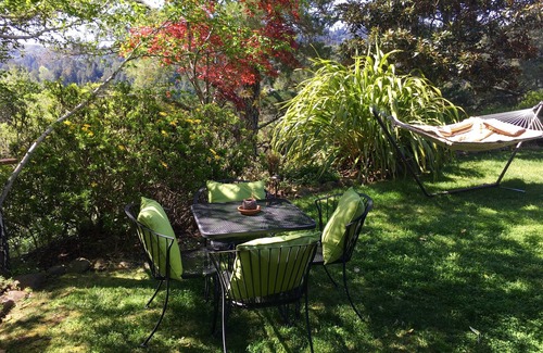 Mill Valley House | Romantic getaway. Hikers/bikers dream. Peaceful. Fresh Air. Nature. Sanctuary.