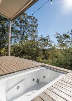 Bucketty Bed & Breakfast | Romantic getaway SummerHill Tiny