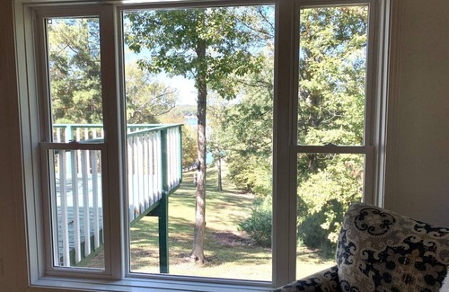 Gilbertsville House | Romantic getaway with hot tub!