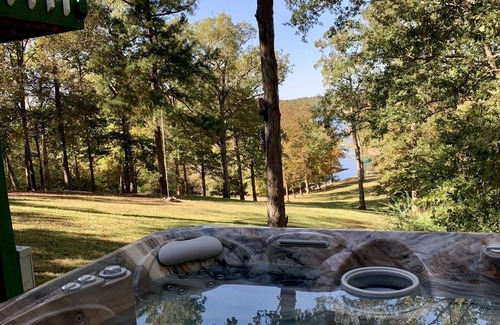 Gilbertsville House | Romantic getaway with hot tub!