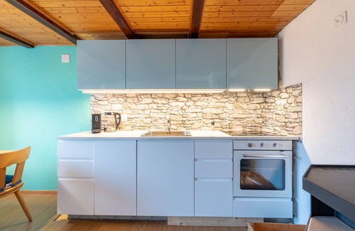 Giubiasco House | Romantic Gioiello in the village center of Loro