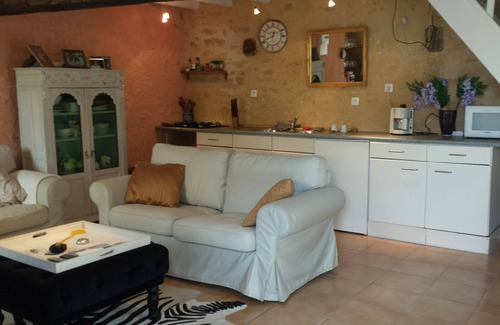 Guipy Cottage | Romantic Gite for 2 persons in former Bergerie