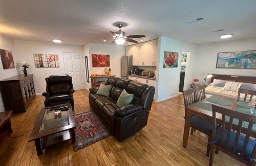 Sabre Springs House | Romantic Hideaway in Upscale Neighborhood