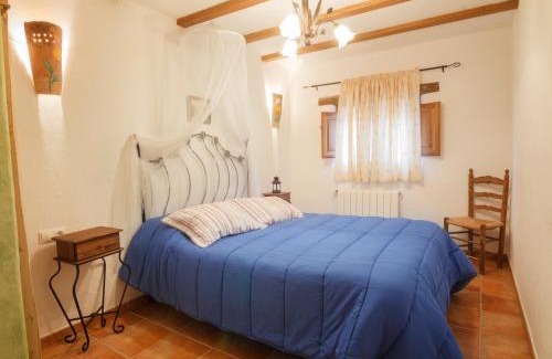 Laroya House | romantic house for 2 or 4 people with jacuzzi