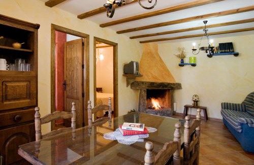 Laroya House | romantic house for 2 or 4 people with jacuzzi