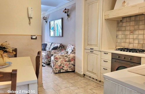 Montopoli in Val d'Arno House | Romantic house with bath and pets allowed in ancient Tuscan village