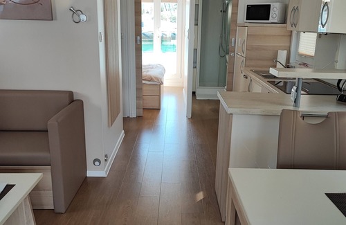 Piran Boat Rental | Romantic houseboat no. 1 with whirlpool - 1 min. from the beach