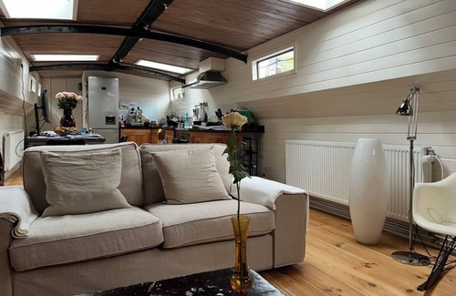 Grachtengordel-Zuid Boat Rental | Romantic houseboat on superb location in canalbelt