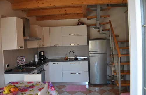 Cassone House | ROMANTIC HOUSEHOLD SUPER PRICE OCTOBER near beach GARAGE.