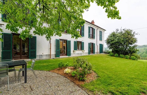 Mondovi Villa | Romantic Italian Villa in the Langhe w/swimming pool