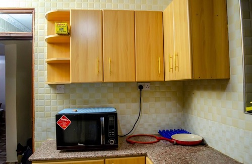 Kisumu Apartment | Romantic Kenyan family-sized apartment w/hot tub-20 min from the CBD.