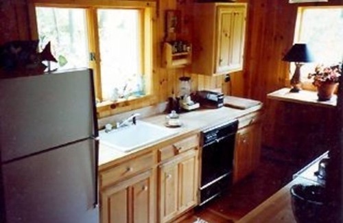 Athens Cabin | ROMANTIC LAKE RETREAT nnNEW YEARS EVE AVAILABLE