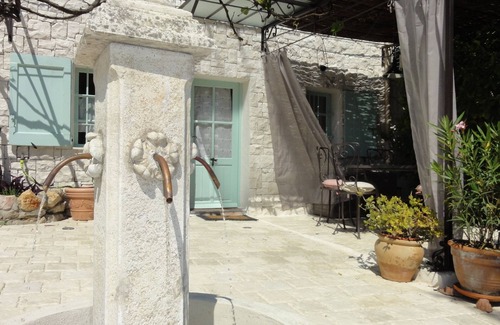 Plaine de la Brague Apartment | Romantic little countryhouse with pool in walking distance to the sea & town
